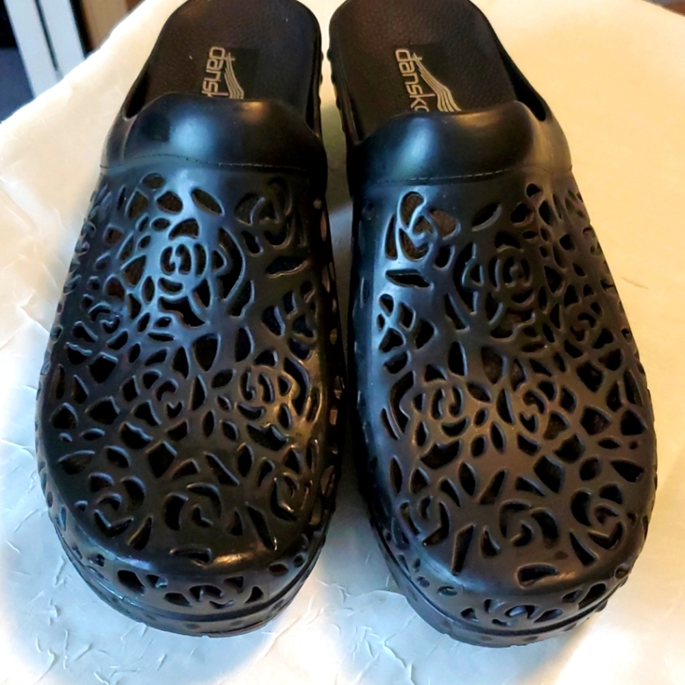 Clogs